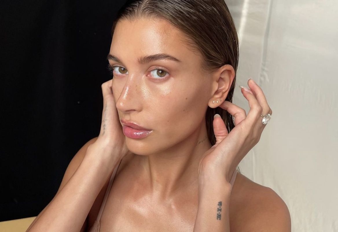 Apa itu glazed donut skin yang menjadi salah satu tren kecantikan 2022 dan identik dengan Hailey Bieber?