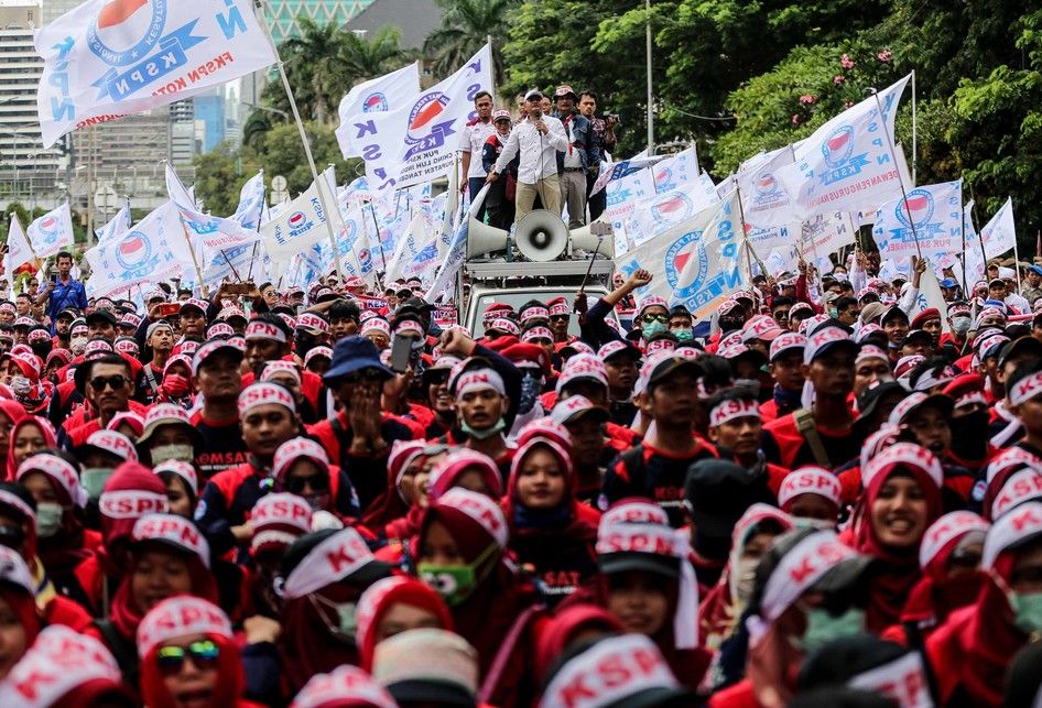Berbagai permasalahan pekerja perempuan yang masih jadi catatan hingga peringatan Hari Buruh 2023 ini. 