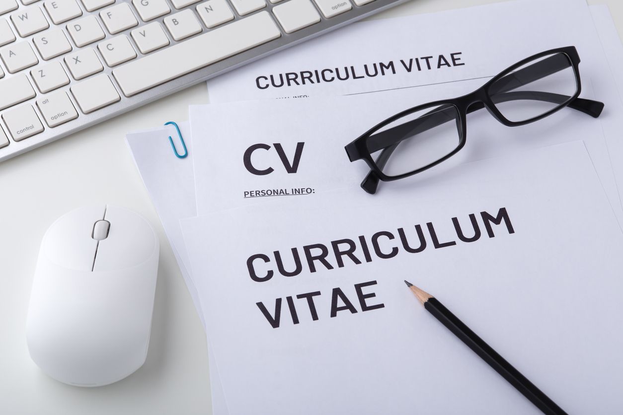 Berikut ini beberapa hal yang perlu kamu perhatikan ketika membuat CV untuk pindah jalur karier. Apa saja?