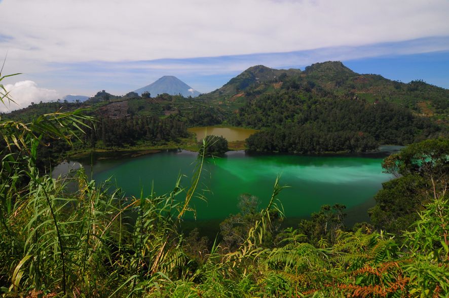 Berikut ini 5 hidden gem di Dieng yang cocok banget dikunjungi saat puasa, ada candi bersejarah hingga berbagai danau.