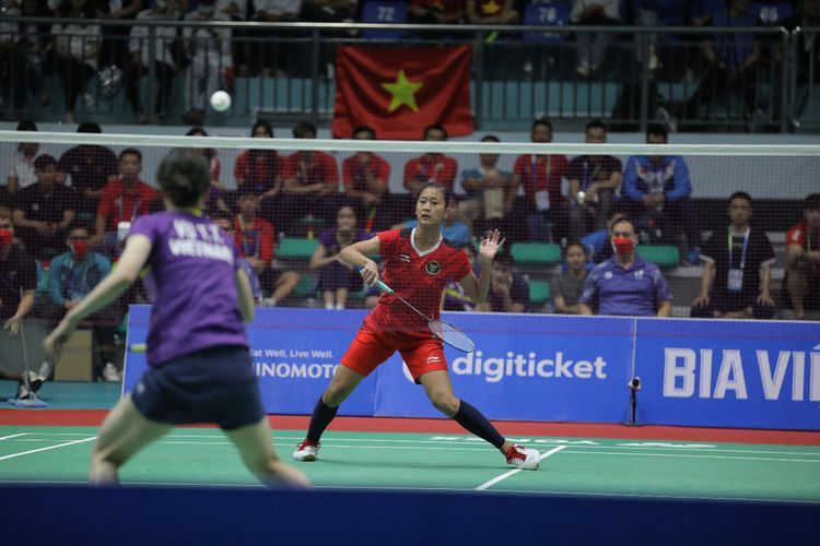 Dalam Final Bulutangkis SEA Games 2021, Putri Kusuma Wardani takluk atas pemain Thailand, Pornpawee Chochuwong pada Rabu (18/5/2022).