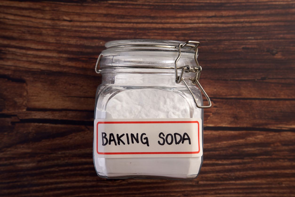 Mulai dari bahaya baking soda untuk kulit wajah hingga rekomendasi tanktop. Ini berita terpopuler fashion dan beauty.