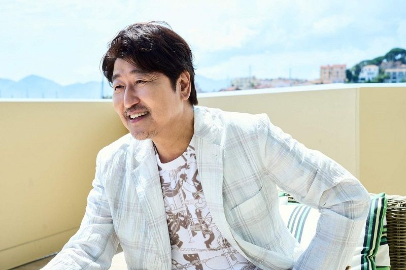 Song Kang Ho berhasil menjadi orang Korea pertama yang meraih penghargaan Aktor Terbaik di Festival Film Cannes.