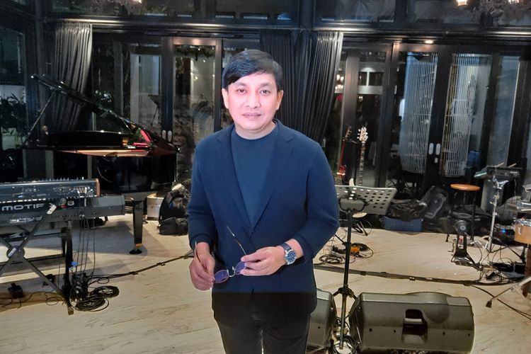 Yovie Widianto memberikan tanggapannya atas keluarnya Dikta dari grup musik Yovie & Nuno setelah 15 tahun bersama.