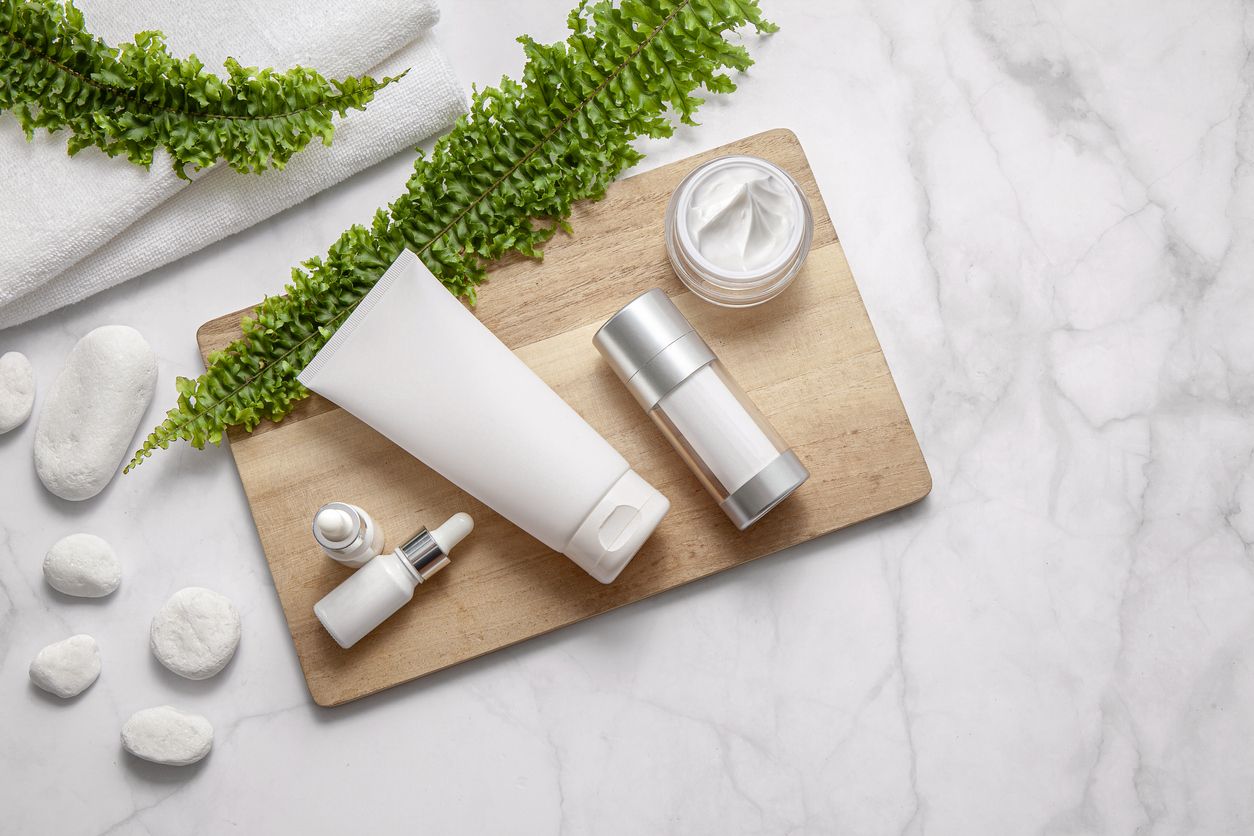 Skincare kandungan susu menjadi pilihan tepat yang bisa membantumu menghidrasi serta mencerahkan kulit. Berikut berbagai rekomendasinya di Sociolla!