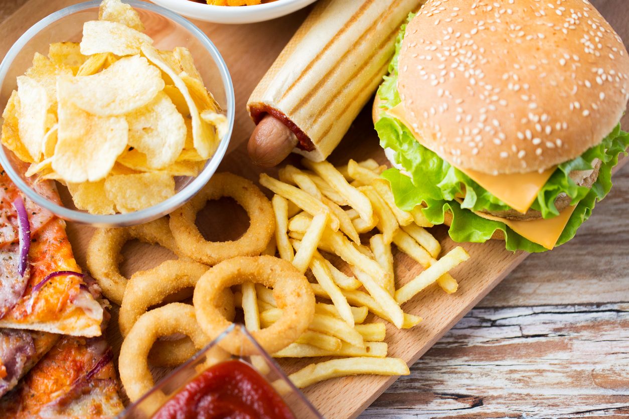 Kawan Puan, penting untuk mencegah potensi kanker darah dari pola makan sehari-hari. Simak, berikut makanan yang perlu dibatasi!