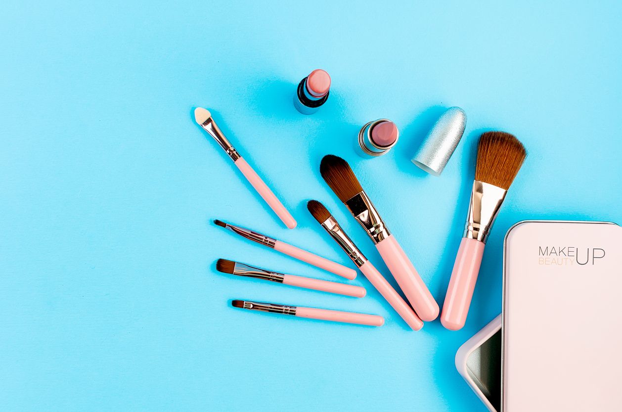 Sebelum membeli brush foundation, ada 3 hal yang perlu diperhatikan agar menghasilkan makeup yang maksimal. Apa saja?