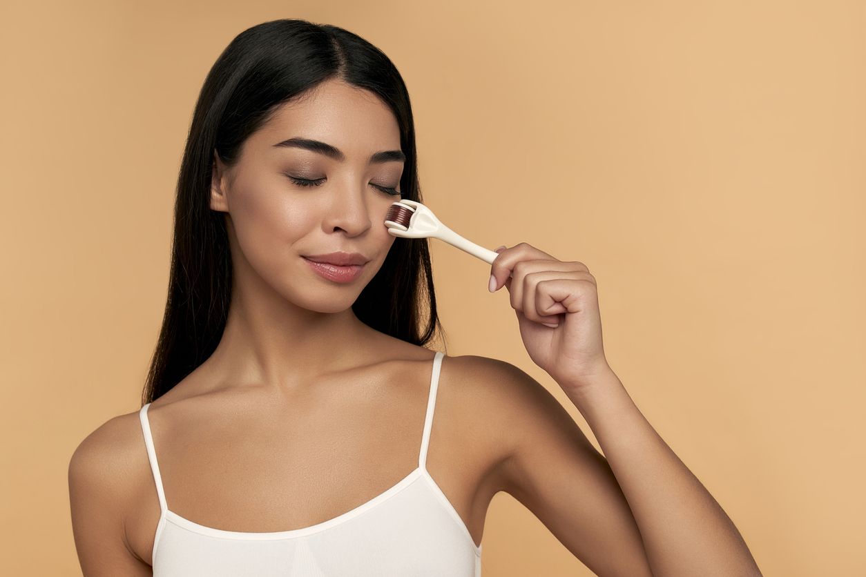 Mulai dari mengenal perawatan dermaroller hingga baju kondangan untuk couple. Berikut berita terpopuler fashion dan beauty.