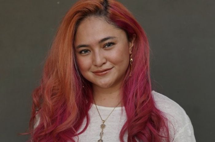 Lewat YouTube Denny Sumargo, firasat Marshanda diungkap sang artis. Ia pun mulai membahas soal kematian.