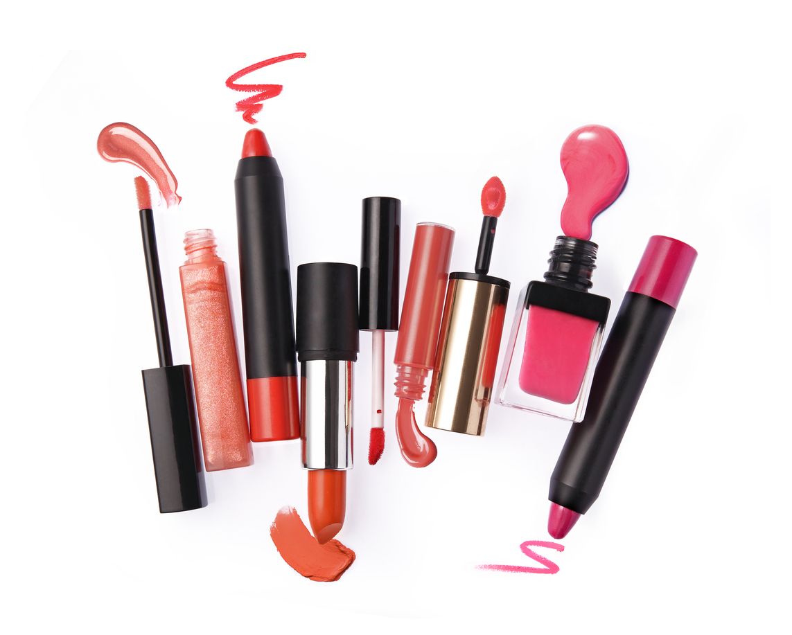 Jadi lebih praktis, simak ulasan rekomendasi lip and cheek dari brand lokal yang populer di Sociolla. Apa saja?