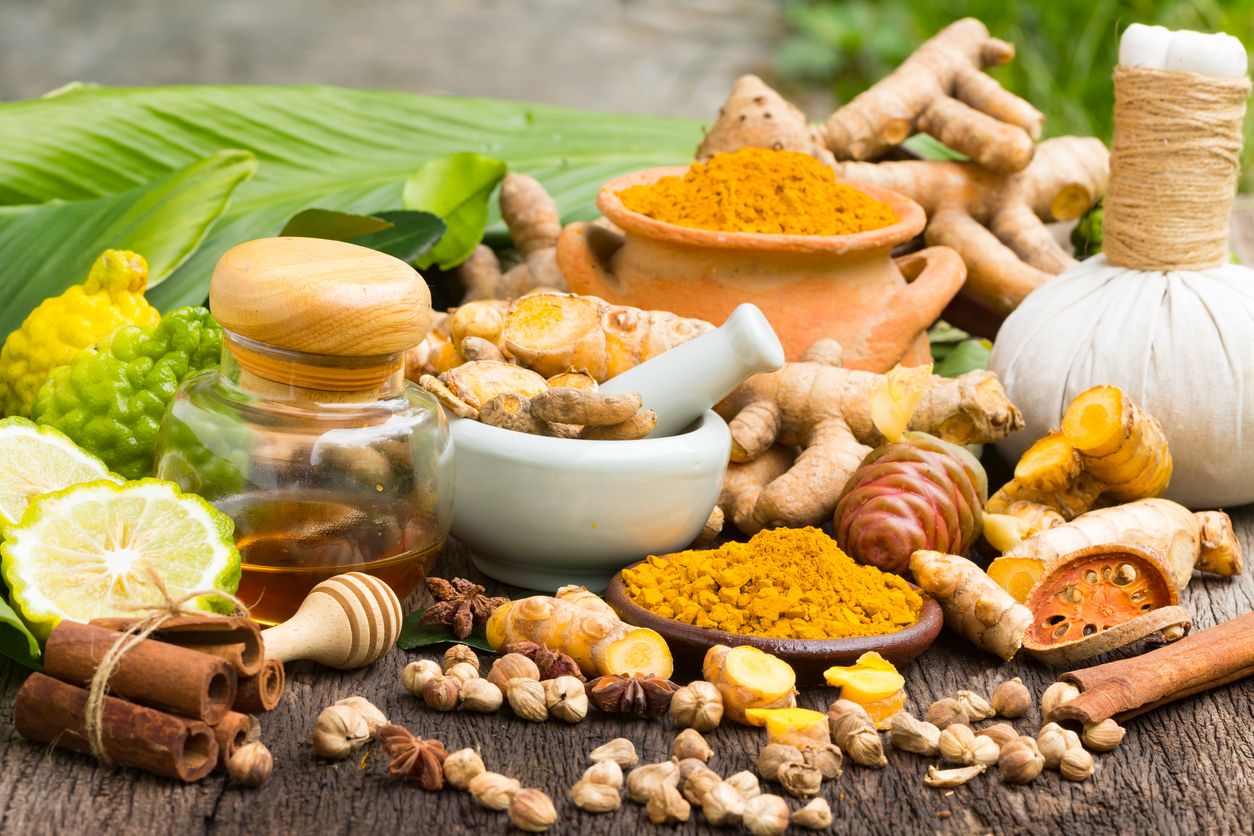 Ayurveda merupakan salah satu metode pengobatan tertua di dunia, yang awalnya dipraktikkan di India. Yuk, simak penjelasan soal pengobatan Ayurveda!