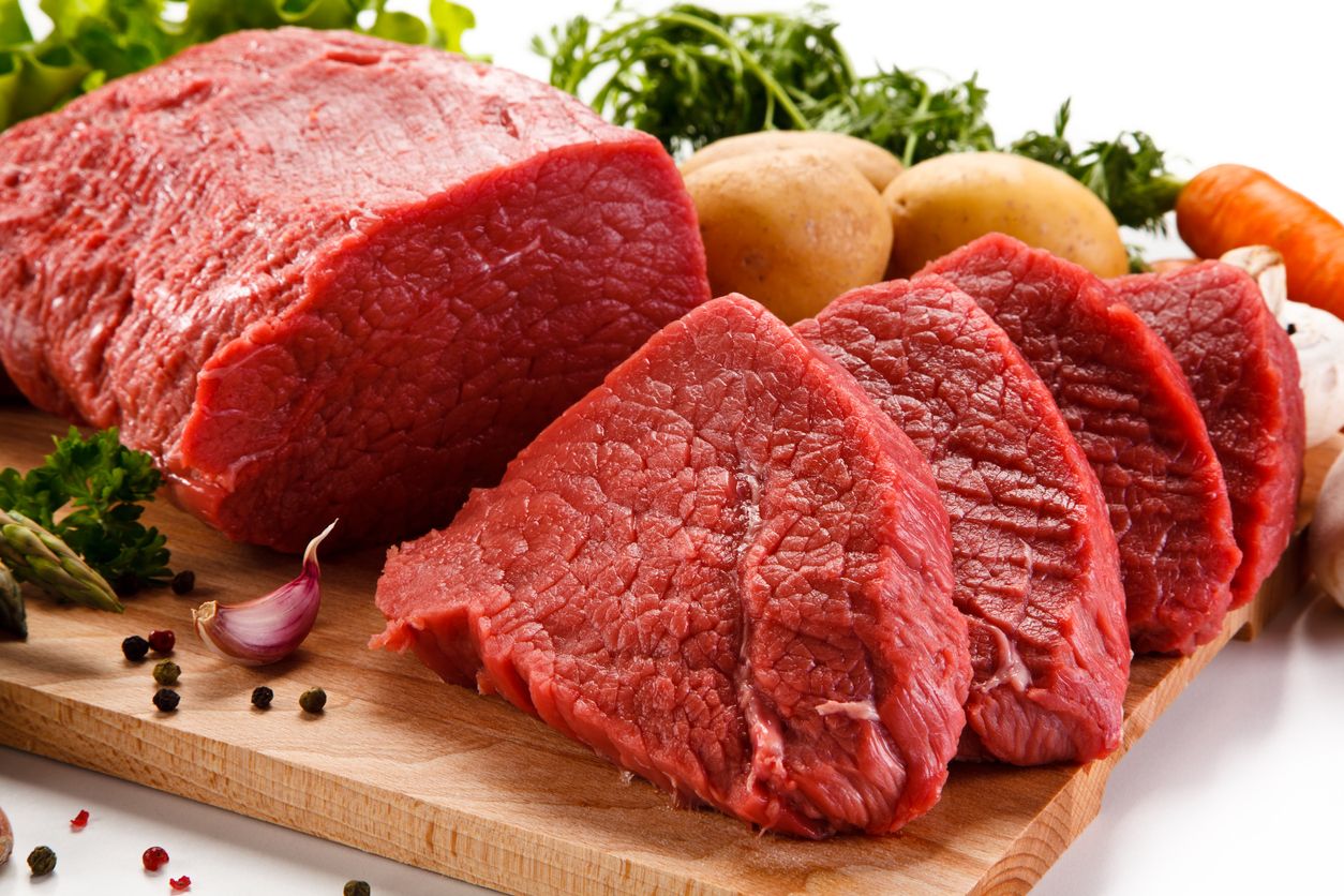 Momen Iduladha identik dengan daging sapi dan kambing. Berikut tips memasak cepat daging empuk tanpa presto. Yuk, simak!