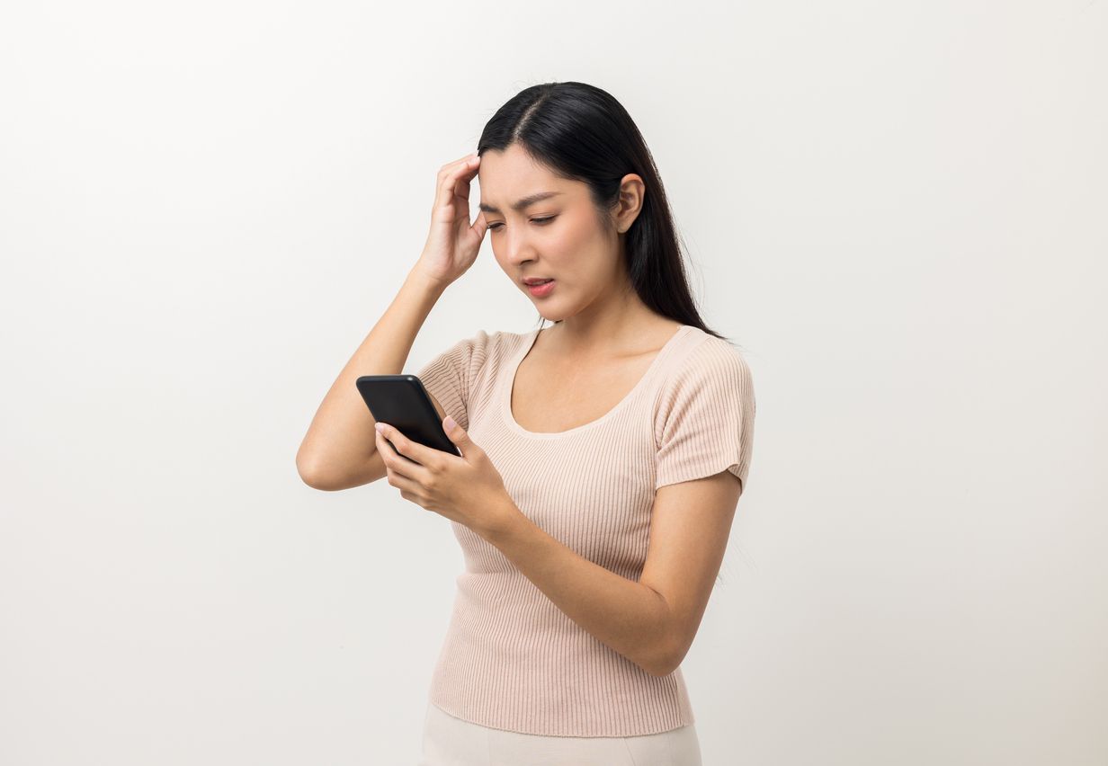 Ghosting atau menghilang tiba-tiba dalam hubungan tentu membuat frustrasi. Ternyata, ada alasannya seseorang melakukan ghosting. Yuk, simak!