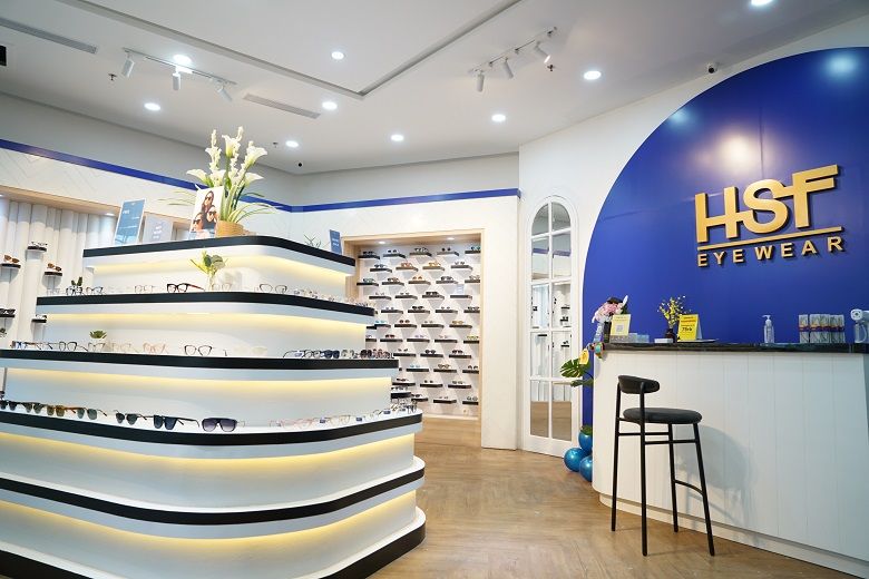 HSF Eyewear buka optik baru di Mall Alam Sutera. Begini kesan yang ditawarkan ketika tim Parapuan berkunjung ke sana.