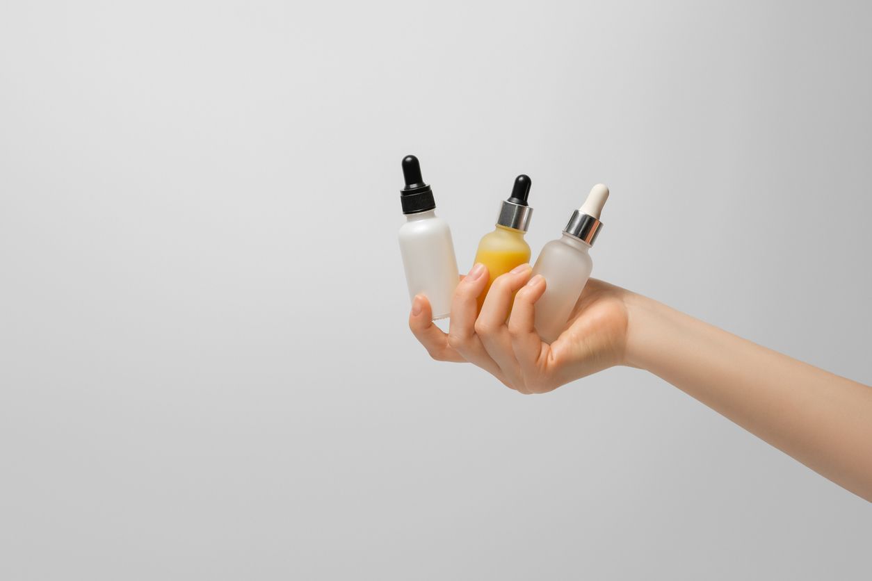 Dikenal ampuh dalam mengatasi masalah tanda-tanda penuaan, ini sederet manfaat dari kandungan skincare peptide. 