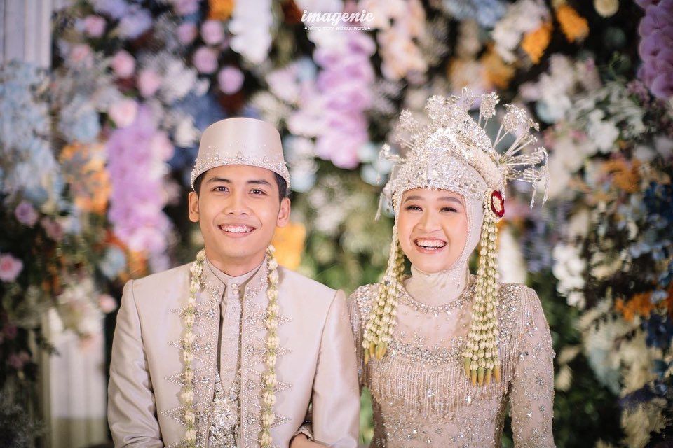 Mulai dari look Alca Octaviani saat menikah dengan Bintang Emon hingga makeup pakai obat gatal yang viral di TikTok, simak Berita Terpopuler hari ini!