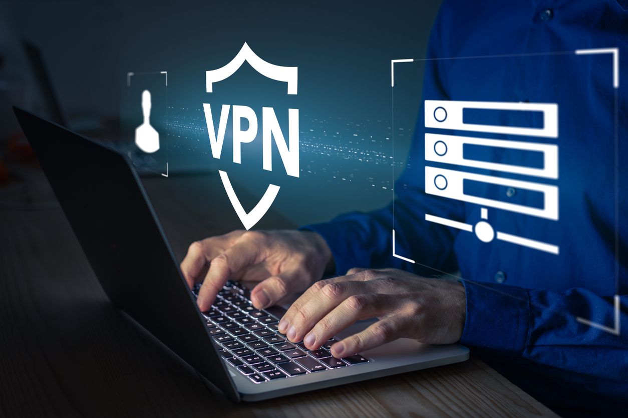 Jangan buru-buru menggunakan VPN untuk mengakses PayPal yang diblokir Kominfo! Ini dua risiko yang bisa terjadi.