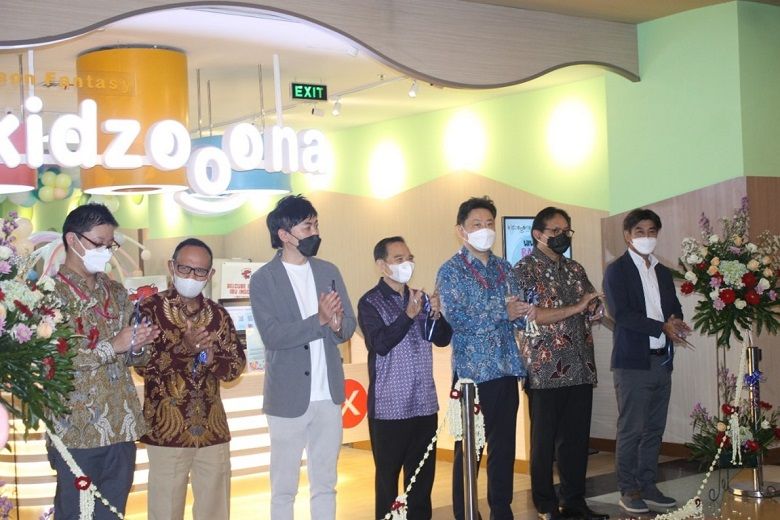 PT AEON Fantasy Indonesia menghadirkan gerai baru kidzooona di mal Grand Indonesia, West Mall lantai 3A. 
