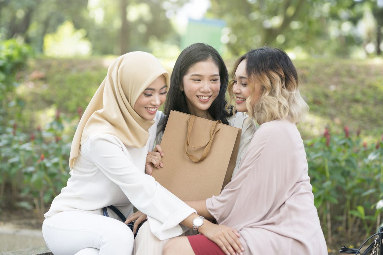 Berita terpopuler Love & Life (30/10/2022): Mulai dari alasan teman dekat semakin menjauh. Hingga rekomendasi aktivitas seru bersama sahabat.
