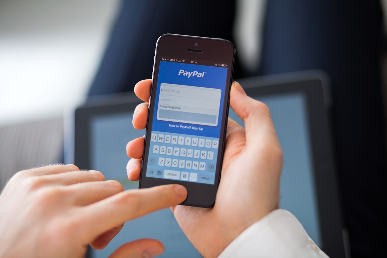 PayPal menjadi salah satu platform digital yang akan diblokir Kominfo. Apa itu PayPal dan apa kelebihan serta kekurangannya?