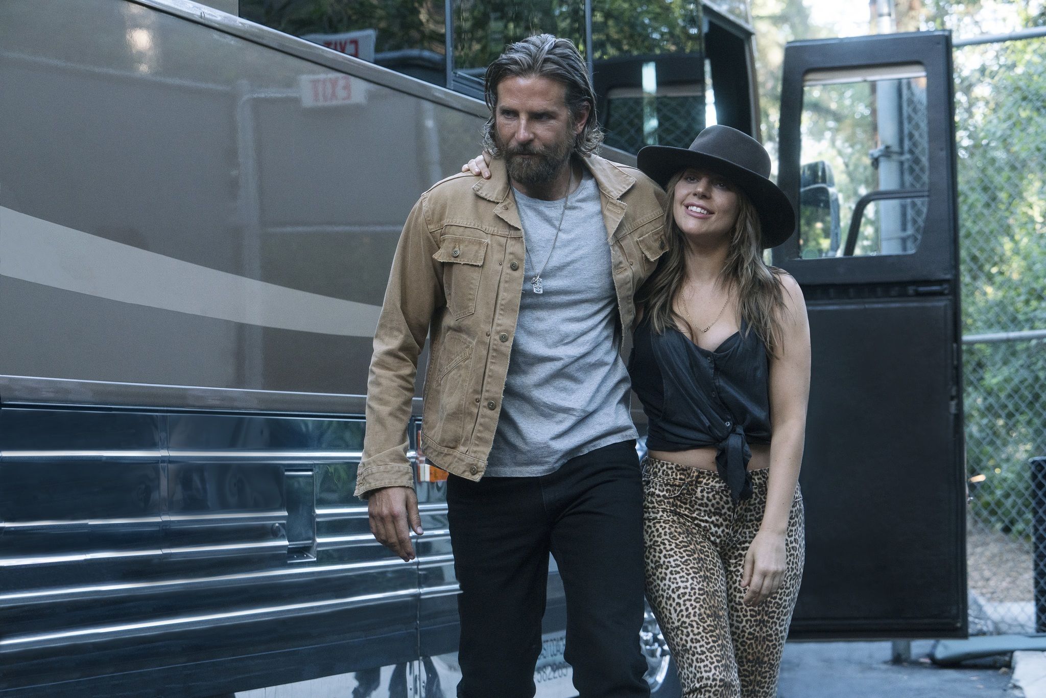 Berikut rekomendasi film romantis yang patut di tonton bareng pasangan.
Ada The Vow dan A Star Is Born.