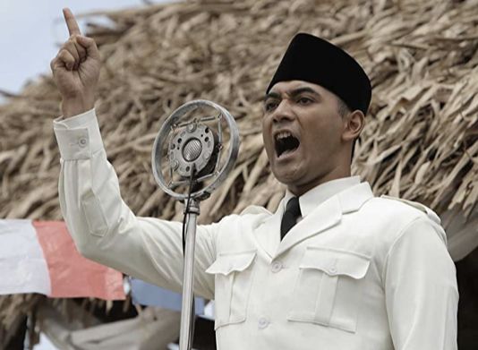 Berikut ini rekomendasi film bertema pahlawan yang cocok untuk ditonton jelang Hari Kemerdekaan. Yuk simak!