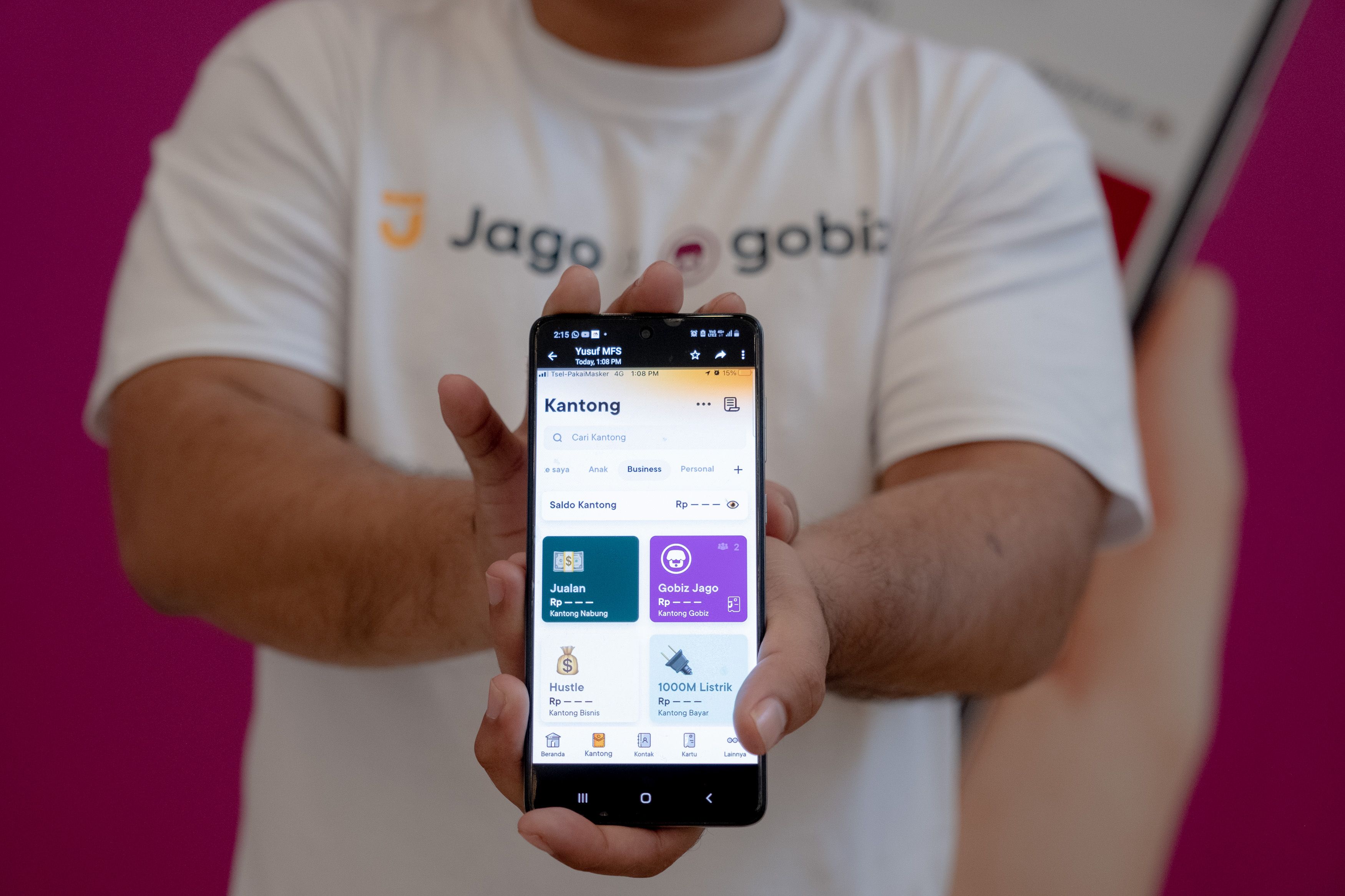 Menyambut Hari UMKM Nasional, Bank Jago dan GoBiz luncurkan layanan Jago Merchant yang memudahkan pelaku usaha. Apa itu?