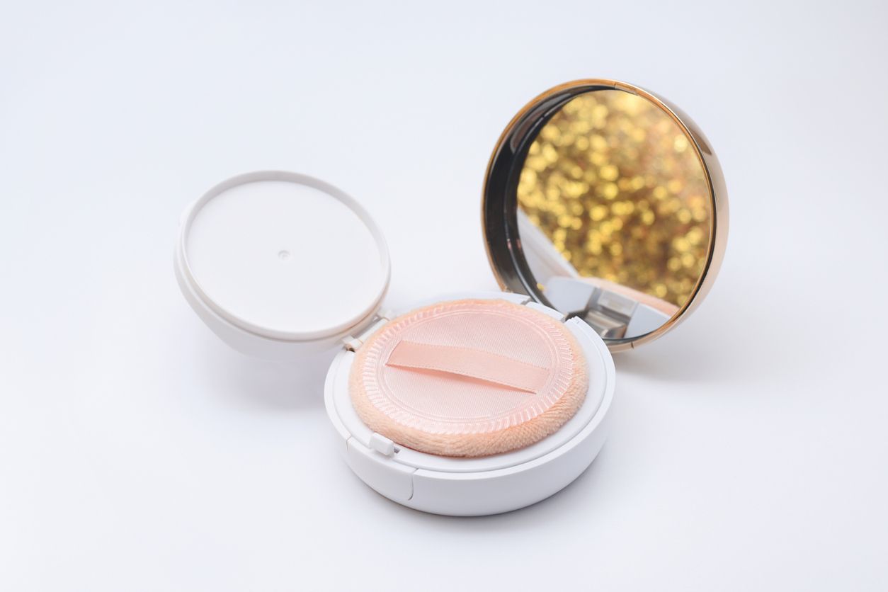 Dengan tekstur yang lebih ringan, simak ulasan rekomendasi cushion untuk remaja berikut ini! Cek selengkapnya!