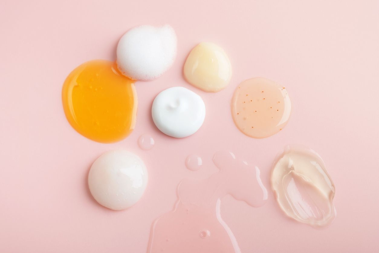 Hentikan pemakaian produk perawatan kulit, apabila sudah menunjukkan empat ciri-ciri skincare kedaluwarsa berikut ini!