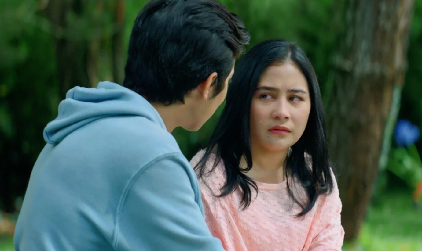 Ini cerita perjuangan Prilly Latuconsina perankan karakter perempuan Shena di film 12 Cerita Glen Anggara yang tayang 18 Agustus 2022.