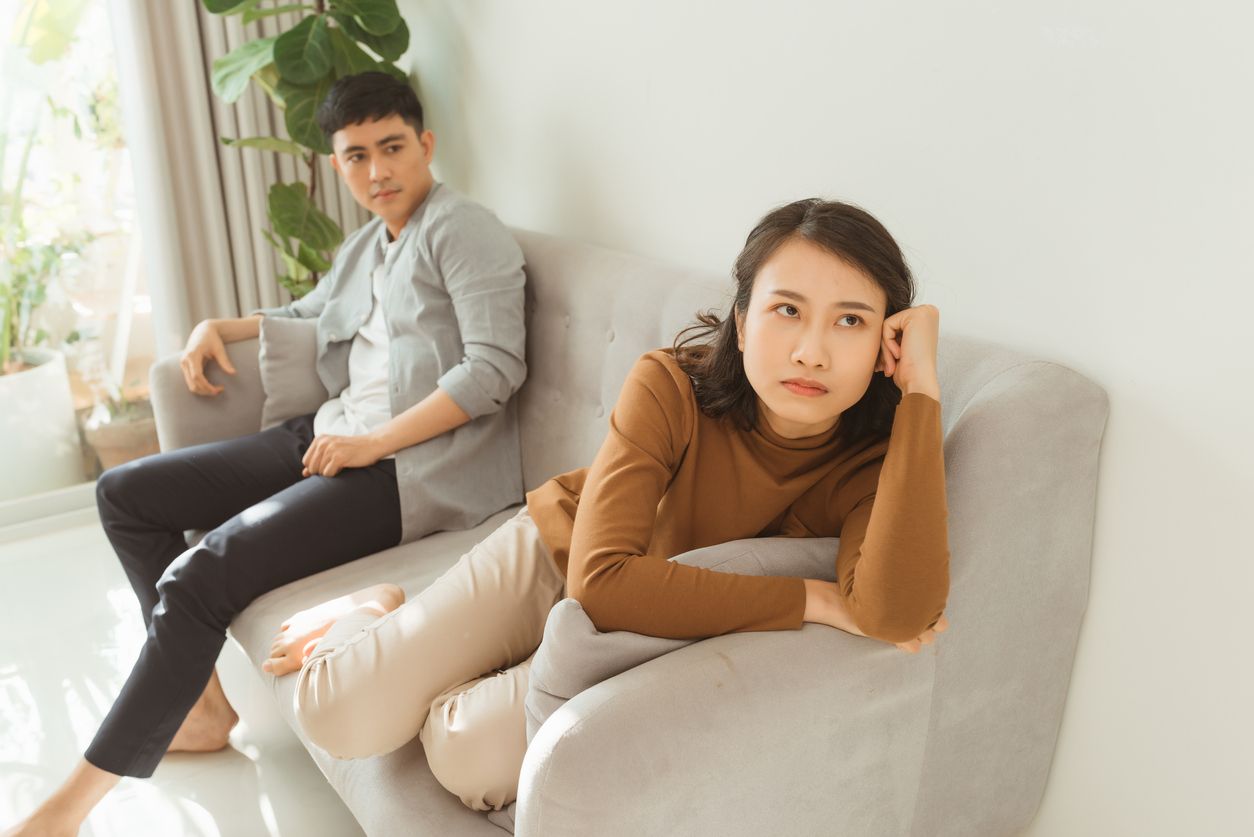 Mudah untuk menyalahkan pasangan atas tindakan yang membuatmu tidak nyaman. Lantas, bagaimana jika justru kamu yang melakukannya?