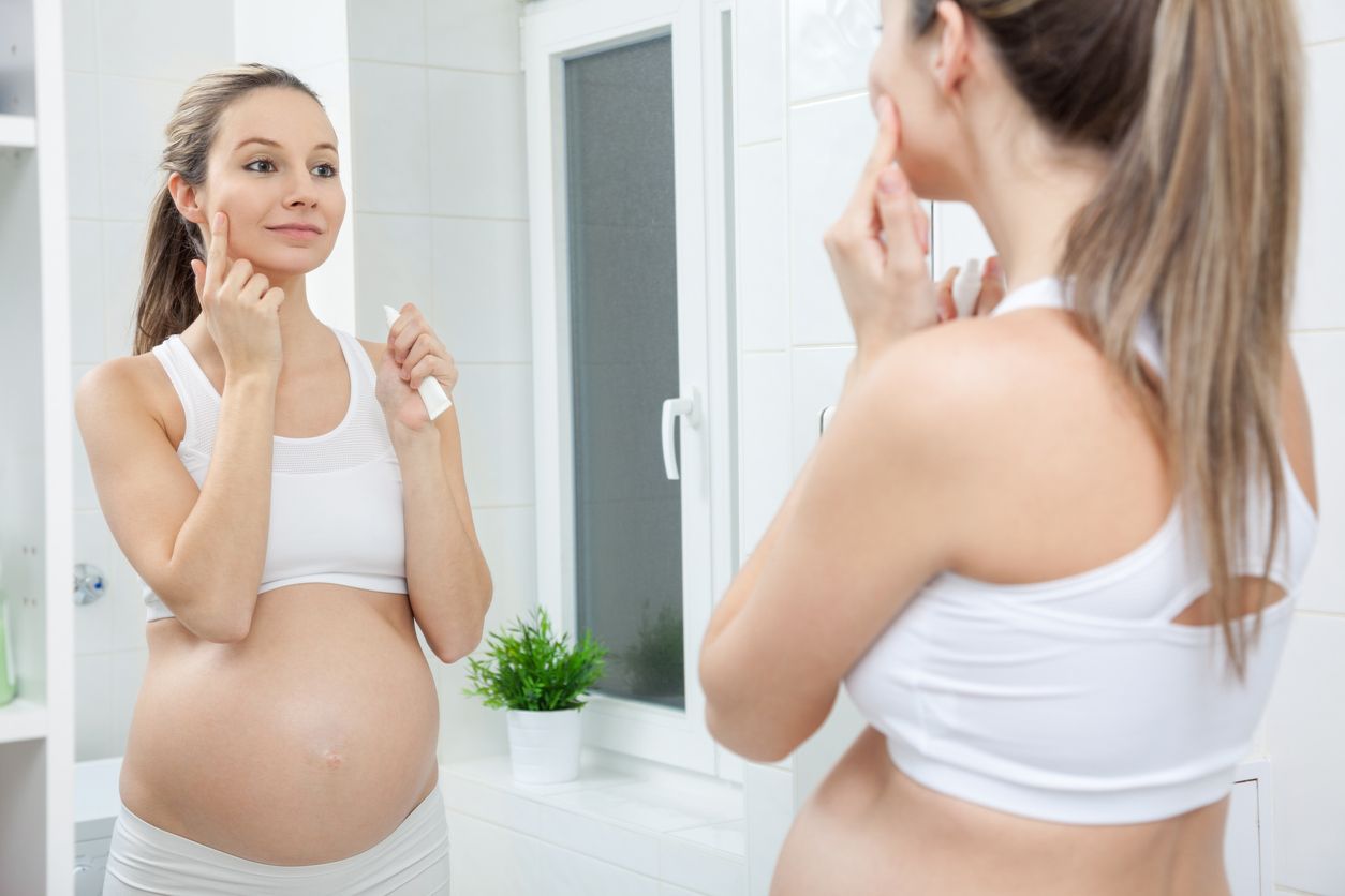 Ini kata pakar tentang penggunaan kandungan tranexamic acid dalam produk skincare untuk ibu hamil. Apakah aman?