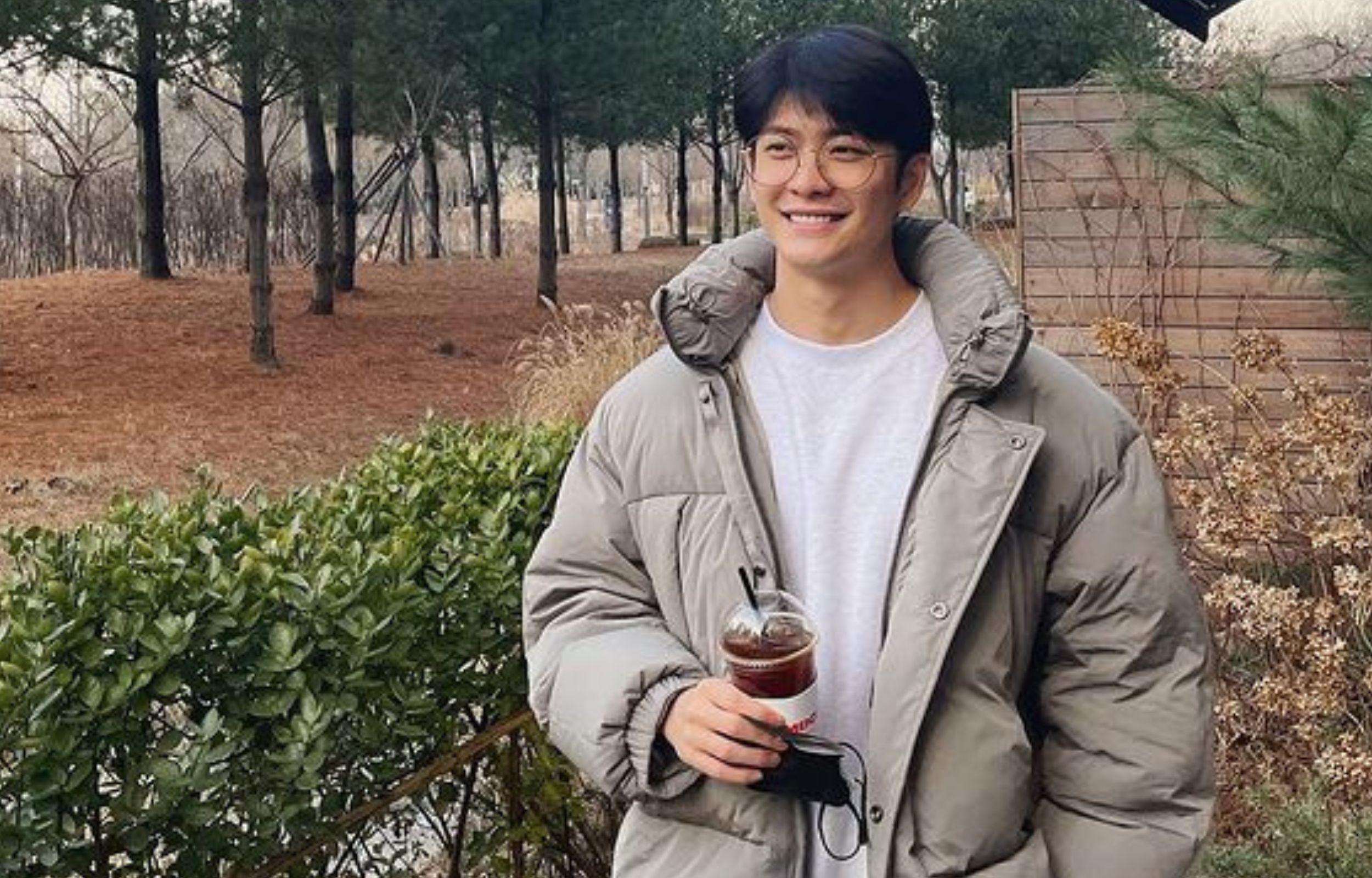 Aktor Extraordinary Attorney Woo, Kang Tae Oh, akan menjadi tentara aktif selama masa wajib militernya. Ia pun sudah menyiapkan film untuk fans.