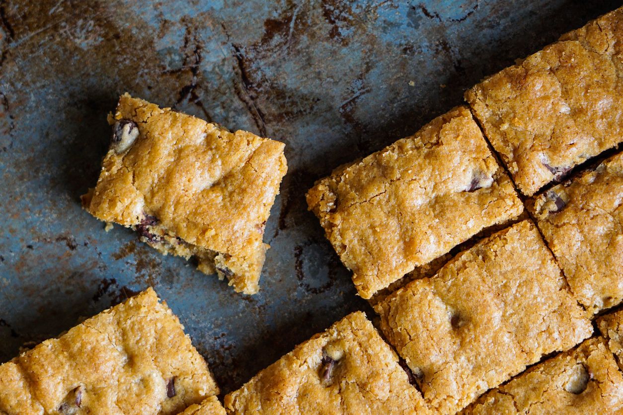 Berikut ini perbedaan brownies dan blondies yang bisa diketahui dari penggunaan bahan dasar pembuatnya