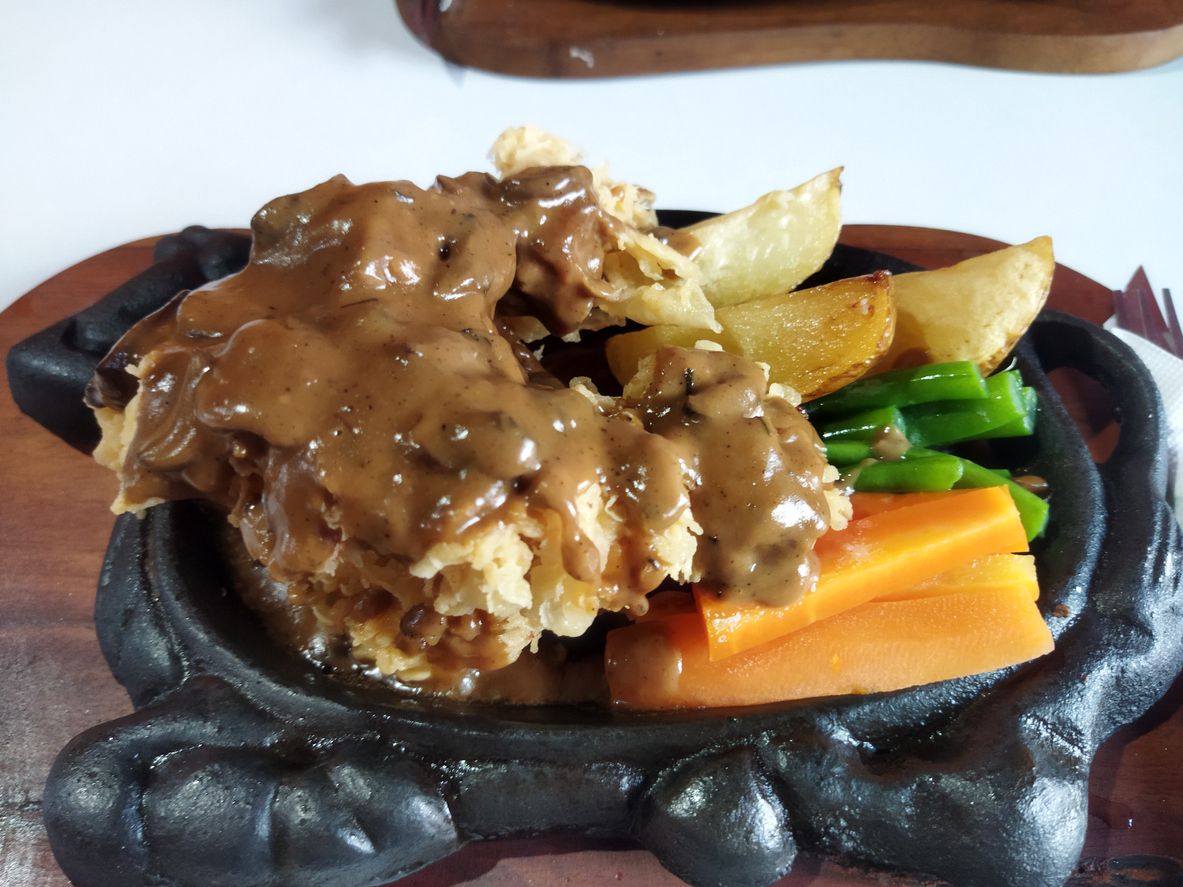 Ada tips memasak cepat steak ayam crispy dan saus jamur untuk sajian bersama keluarga nih, Kawan Puan. Yuk, simak!