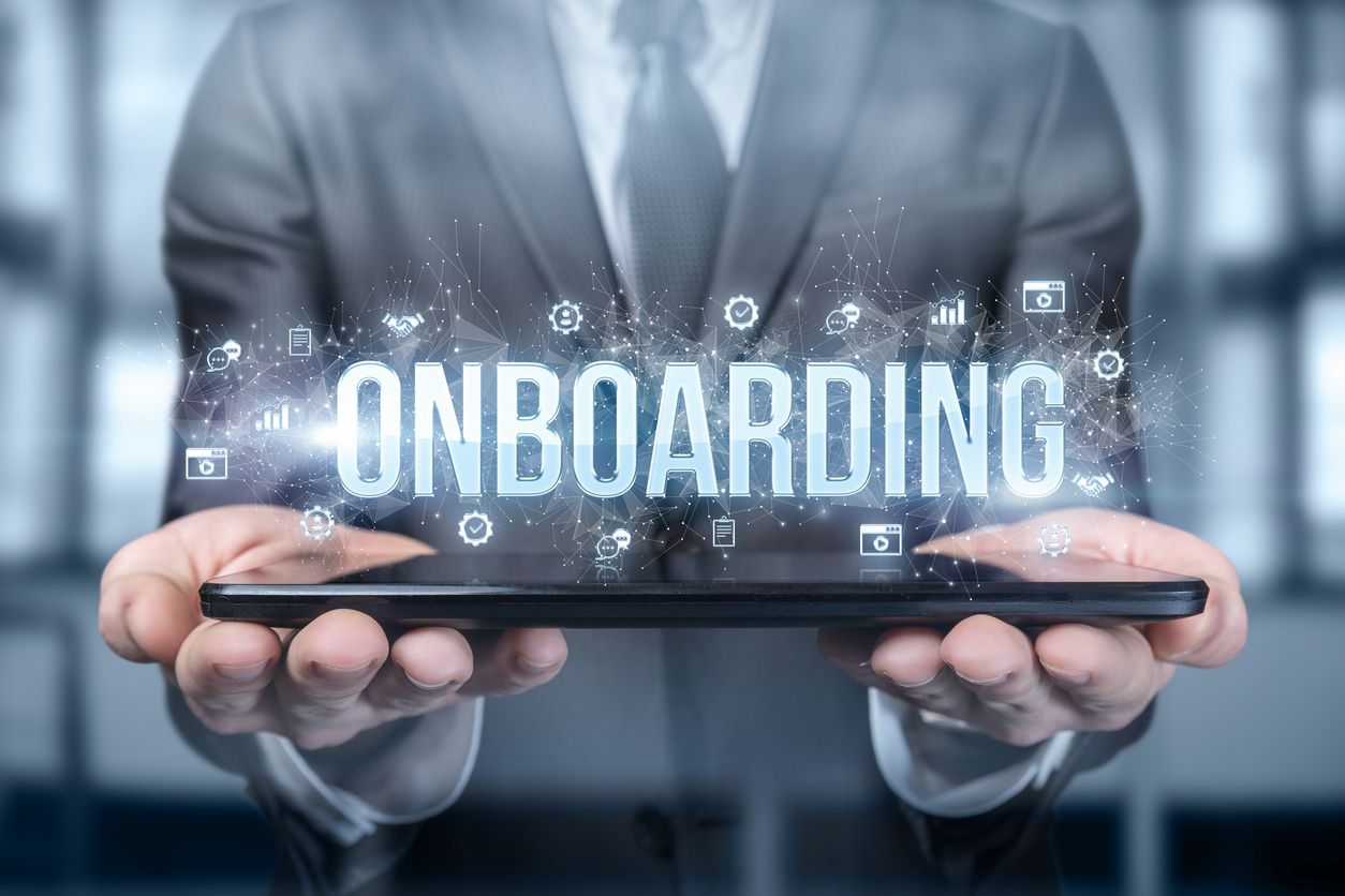 Onboarding karyawan merupakan salah satu tahapan yang harus dilalui oleh karyawan baru sebagai bagian dari proses rekrutmen.