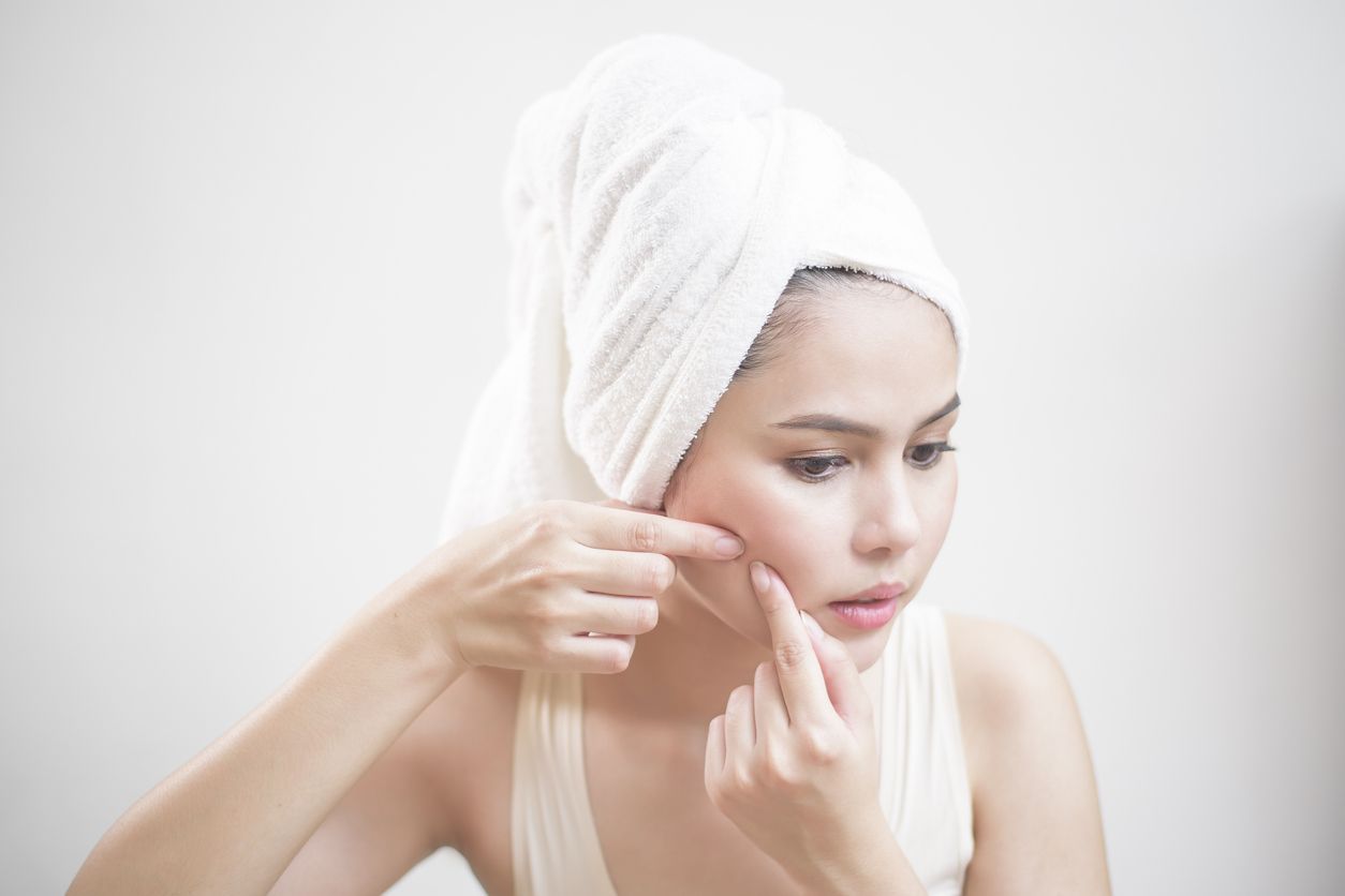 Terus berinovasi, Derma Angel menghadirkan acne patch yang diformulasikan untuk atasi jerawat batu tanpa meninggalkan bekas luka. 