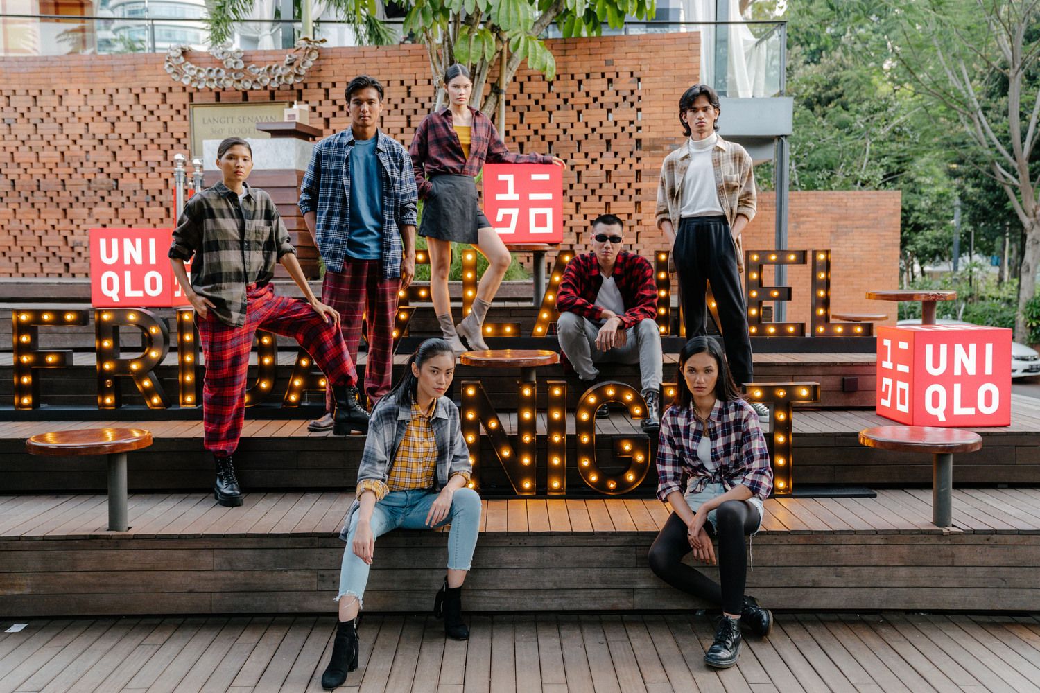 UNIQLO kembali menghadirkan koleksi flannel terbarunya dengan puluhan motif dan pilihan warna yang beragam. Berikut detailnya!