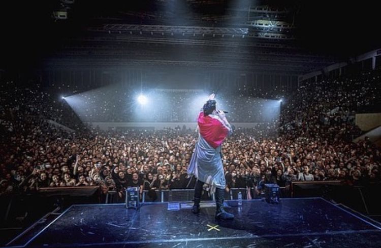 Konser The Script di Jakarta hari kedua, penonton diajak karaoke bersama lagu The Man Who Can't Be Moved.