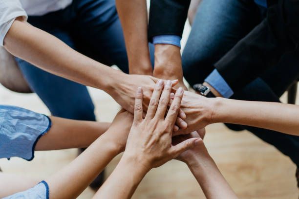 Team yang solid dan budaya kerja yang sehat sangat berkontribusi pada keberhasilan suatu pekerjaan. Untuk itu berikut ini lima tips bangun teamwork.