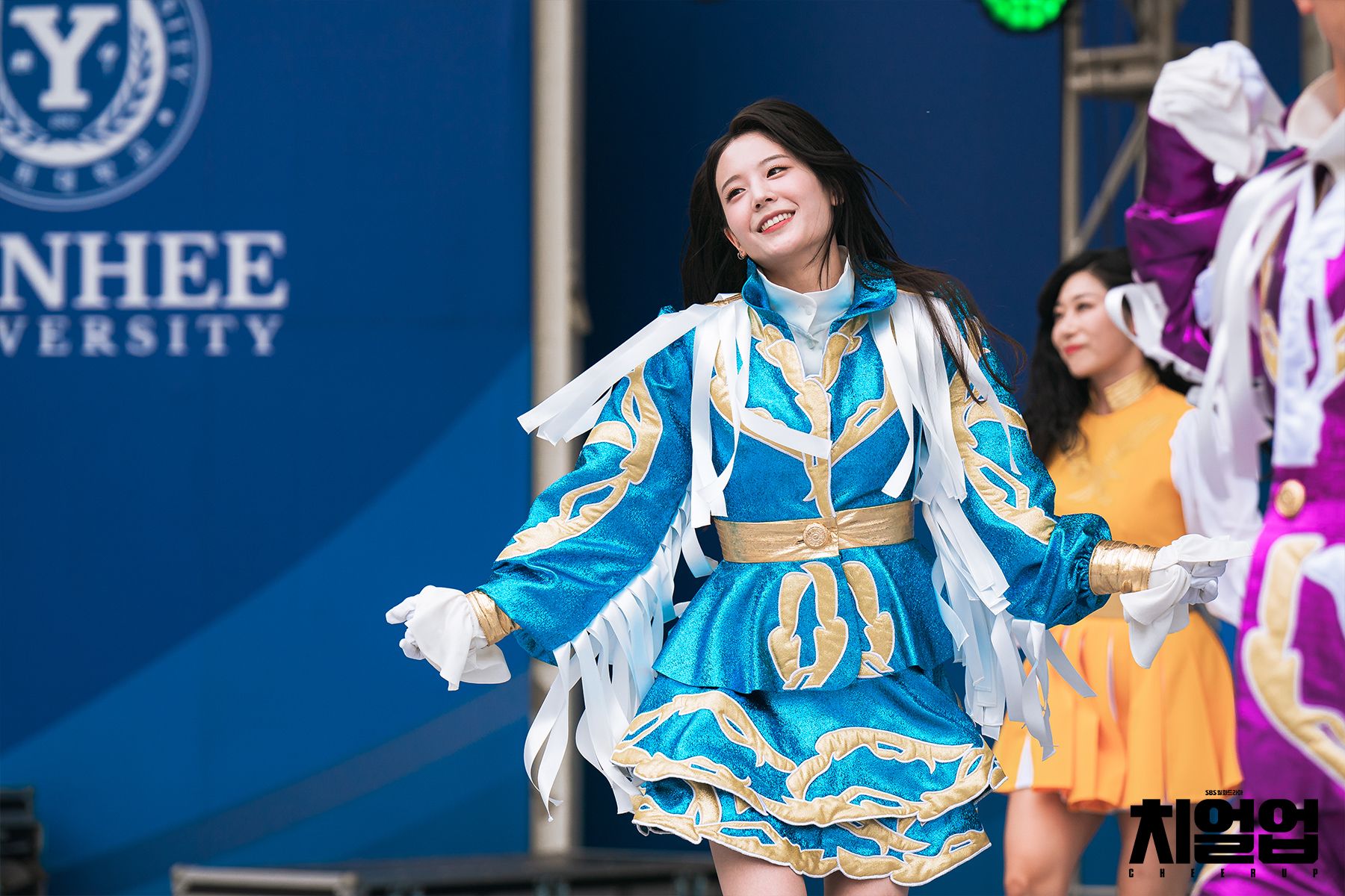 Yuk kenalan dengan karakter perempuan utama di drakor Cheer Up yang kini tayang di Viu. Jadi dua pemandu sorak yang berbeda!