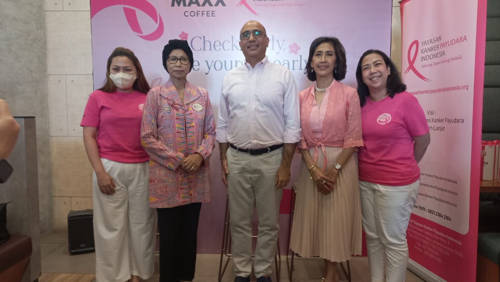 Bantu tingkatkan kepedulian untuk deteksi dini kanker payudara. Maxx Coffee dan Yayasan Kanker Payudara Indonesia adakah screening mammografi gratis.