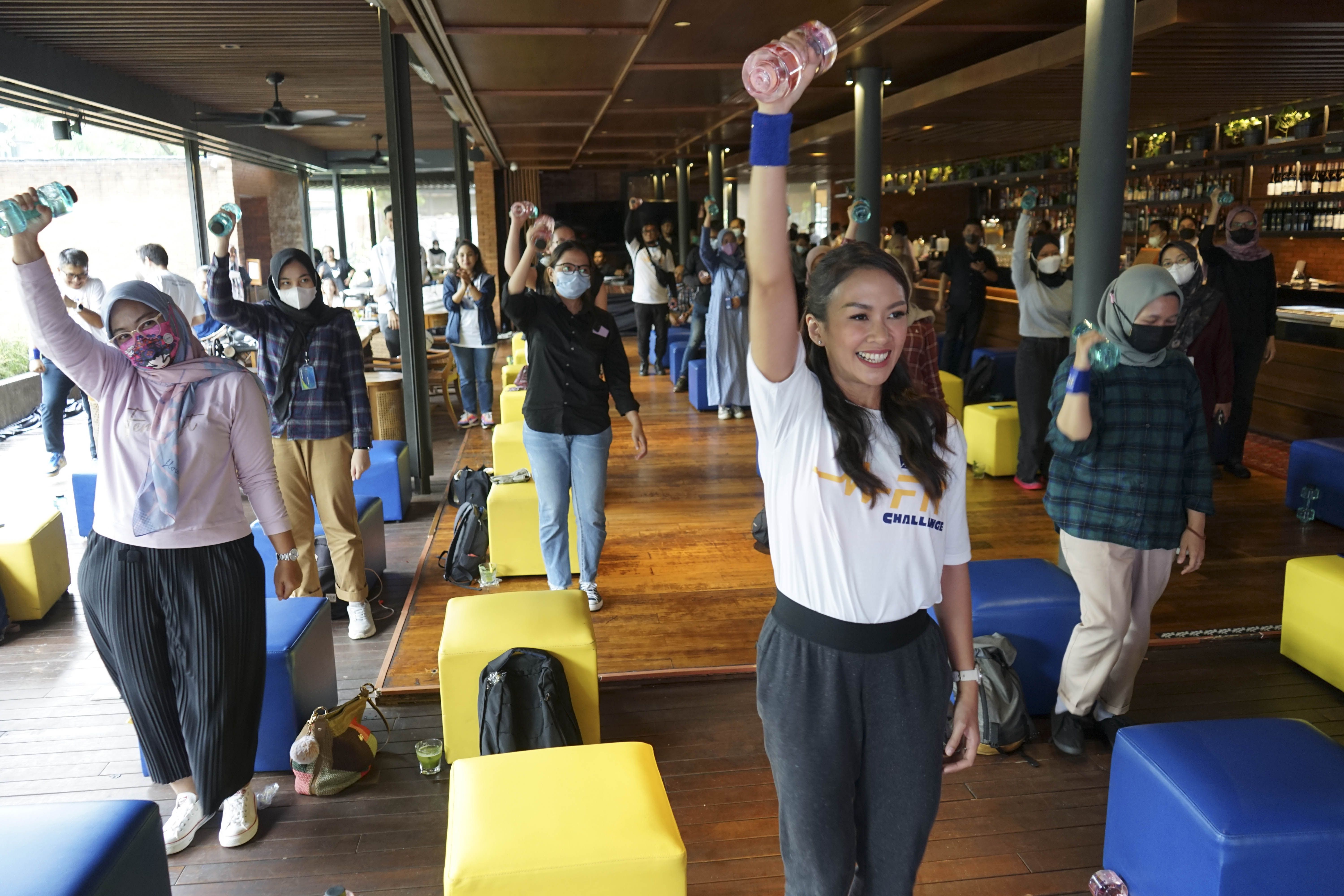  AXA Mandiri menilai pentingnya untuk terus mendukung tren kesehatan yang semakin  membaik dengan menggelar tantangan sehat 60 hari.