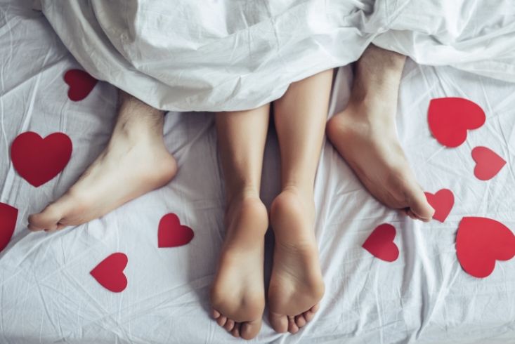 Merasa nyeri saat hubungan suami istri dengan posisi woman on top?
Ternyata ini bisa jadi alasannya.