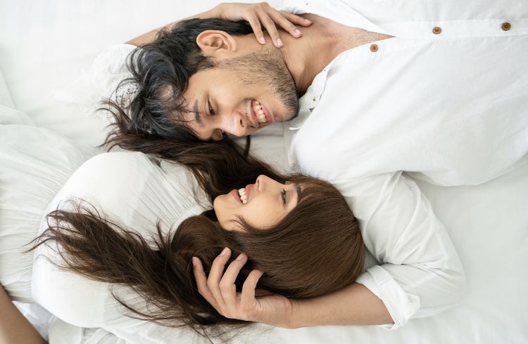 Hubungan bisa semakin harmonis jika kamu mengetahui hal-hal yang diinginkan suami yang tidak pernah diungkapkannya berikut ini!
