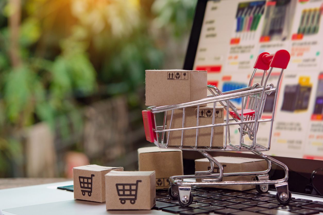 Sempat terdampak pandemi hingga harus tutup toko offline, brand lokal Dobujack bagikan strategi untuk jangkau konsumen lewat e-commerce.