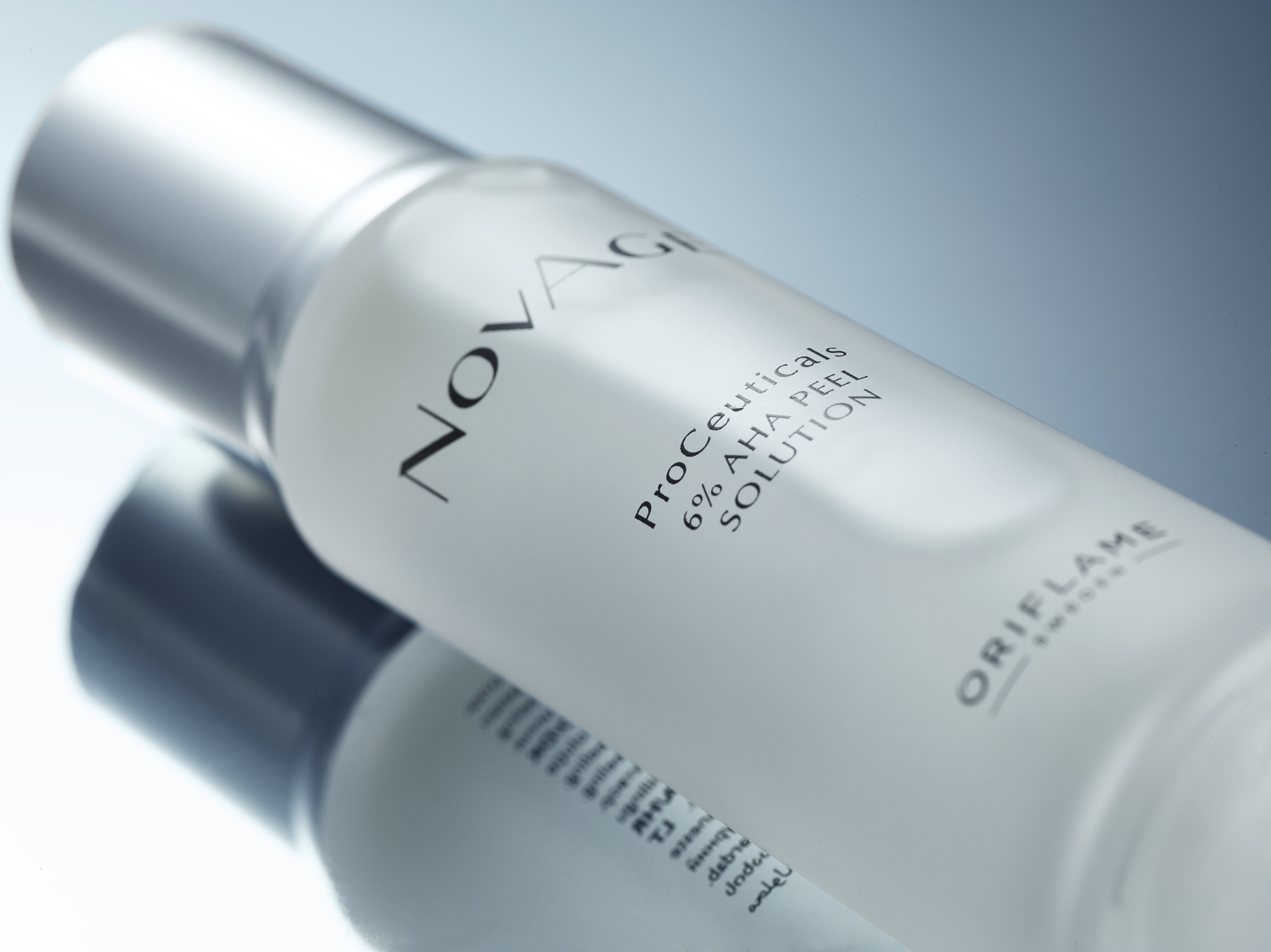 Simak review produk  ​​Oriflame NovAge Proceuticals 6% AHA Peel Solution berikut ini. Benarkah bisa angkat sel kulit mati?