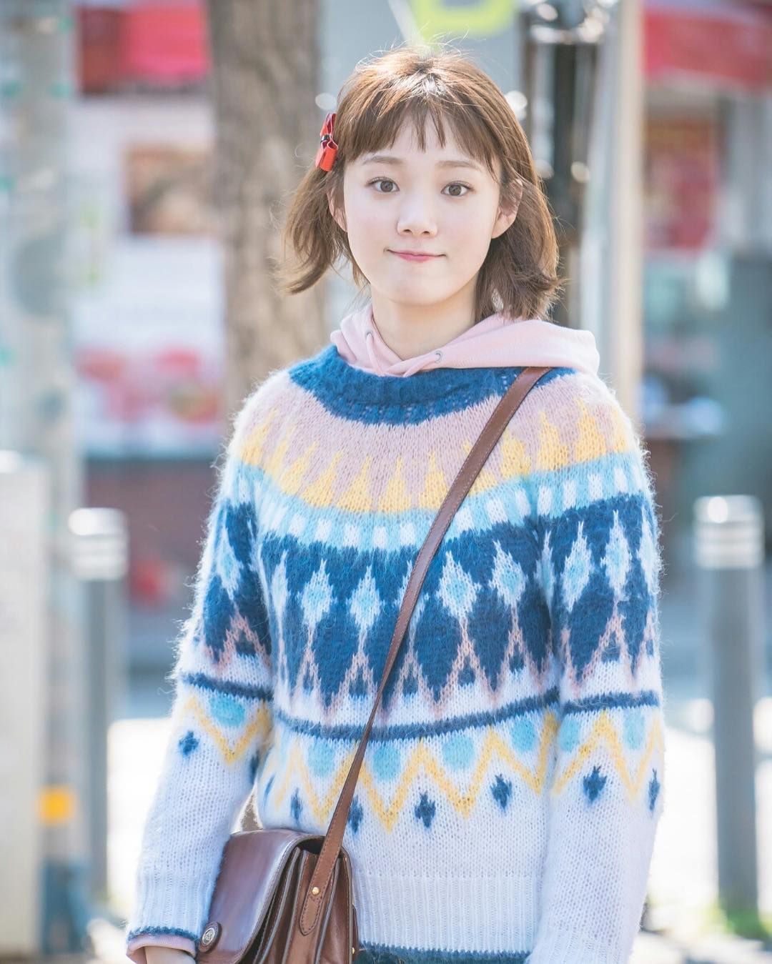 Layering sweater ala Lee Sung Kyung