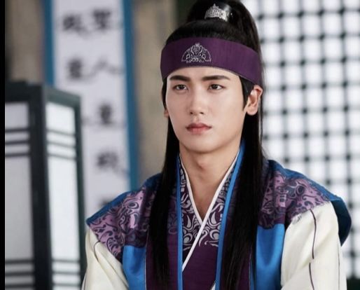 Berikut ini sinopsis series Hwarang: The Poet Warrior Youth. Drama Korea yang dibintangi V BTS. Yuk simak.