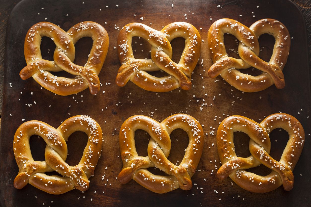 Ada tips memasak cepat pretzels khas Jerman yang bisa kamu coba di rumah nih, Kawan Puan. Yuk, simak ulasannya!